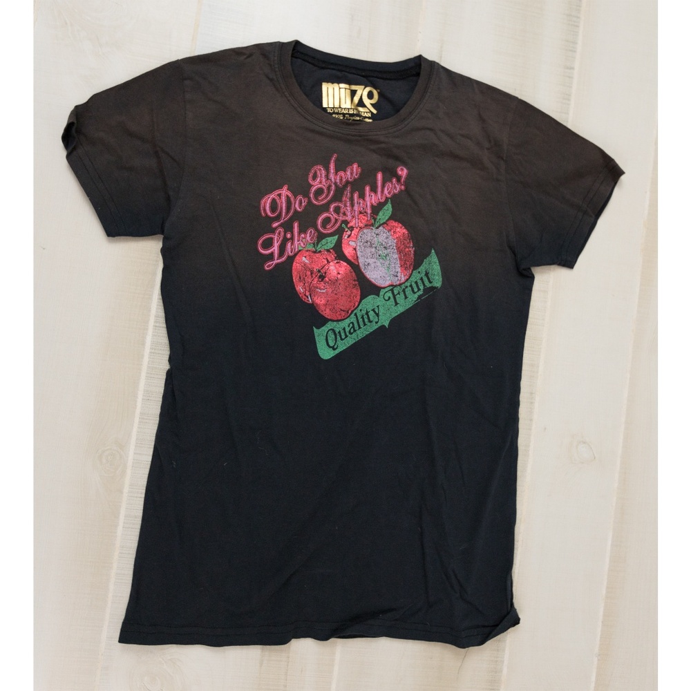 Muze T-Shirt